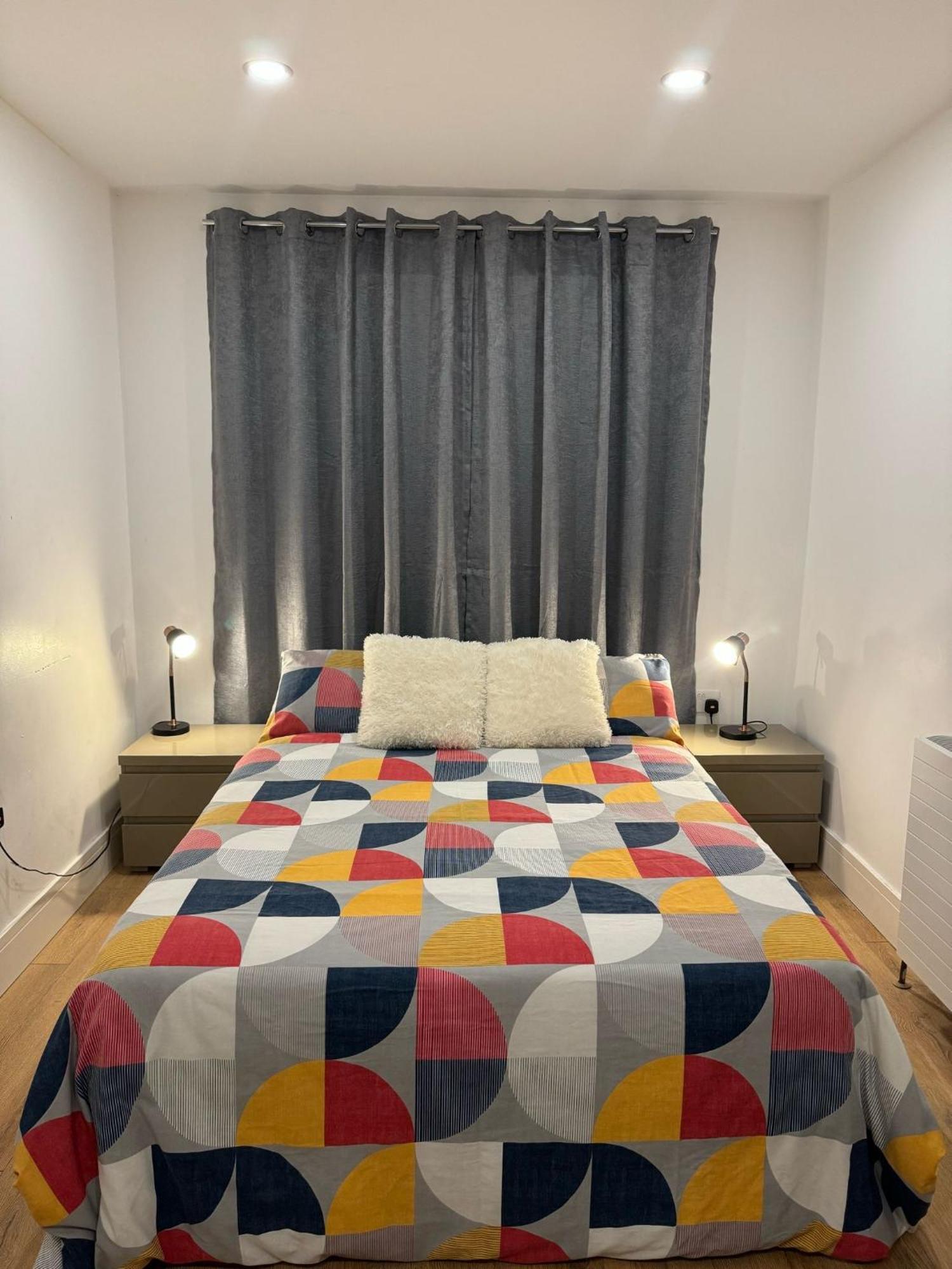 Apartamento King Azim Court Londres Exterior foto